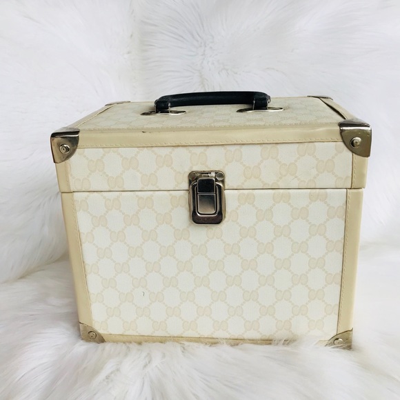 Vintage Handbags - Vintage Cosmetic Case with gorgeous print